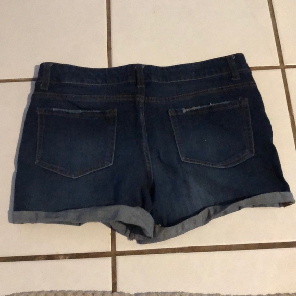 Blue Jean shorts - Picture 7 of 7